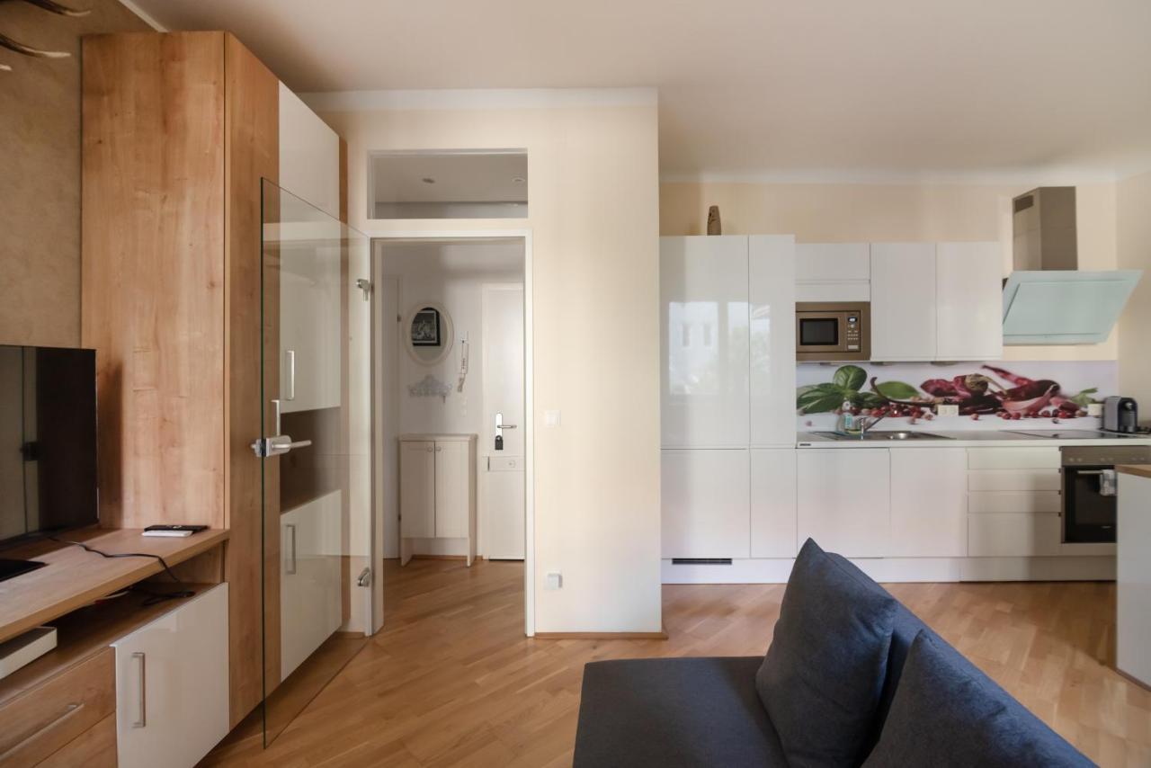 Absolute Ruhelage Im Zentrum Mit Parkplatz Apartment Wina Bagian luar foto