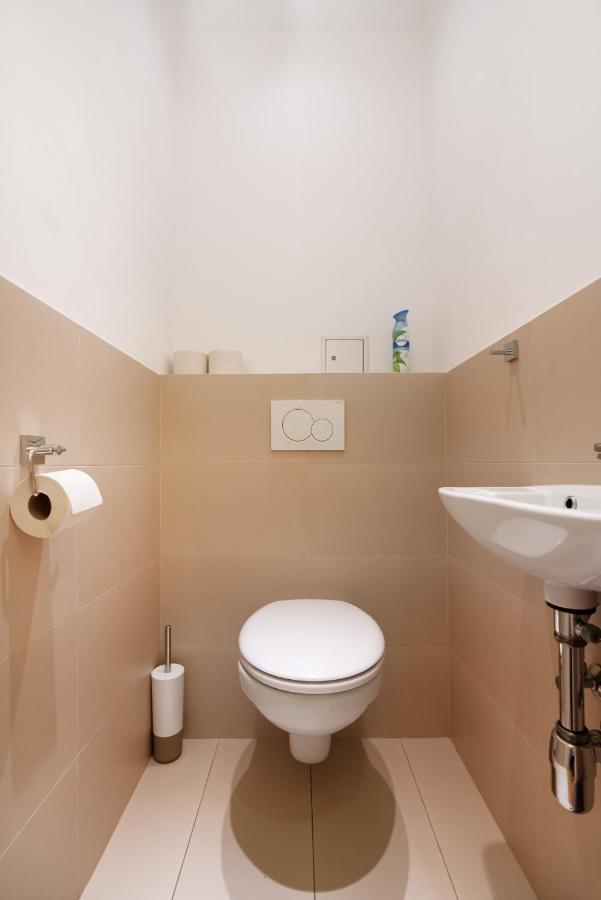 Absolute Ruhelage Im Zentrum Mit Parkplatz Apartment Wina Bagian luar foto