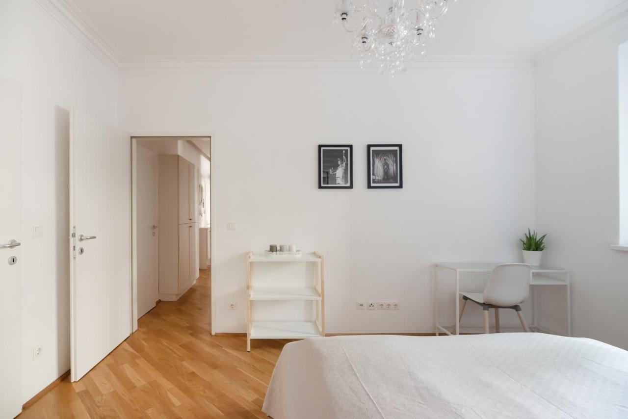 Absolute Ruhelage Im Zentrum Mit Parkplatz Apartment Wina Bagian luar foto