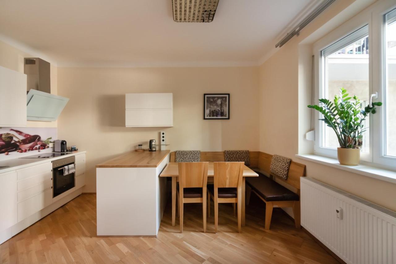 Absolute Ruhelage Im Zentrum Mit Parkplatz Apartment Wina Bagian luar foto