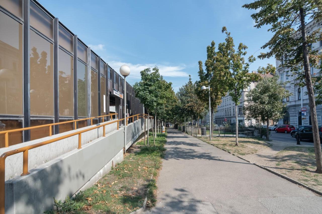 Absolute Ruhelage Im Zentrum Mit Parkplatz Apartment Wina Bagian luar foto