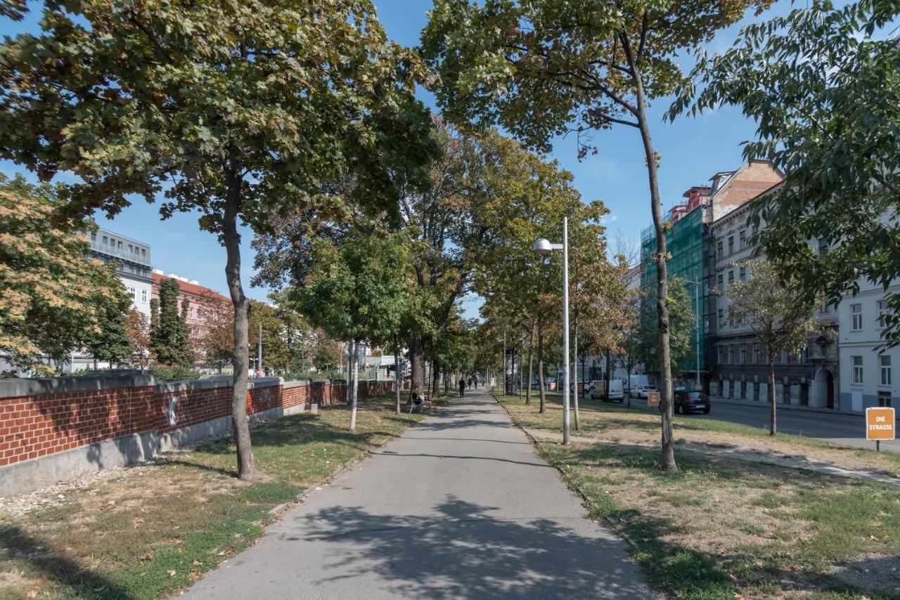 Absolute Ruhelage Im Zentrum Mit Parkplatz Apartment Wina Bagian luar foto